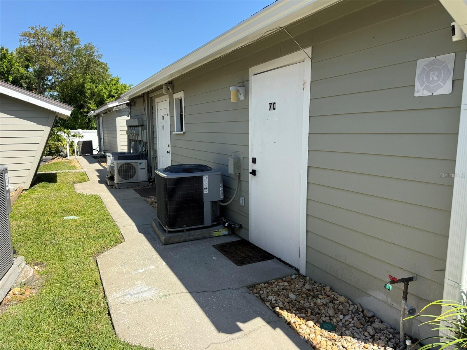 10225 ULMERTON RD #7C — photo 3