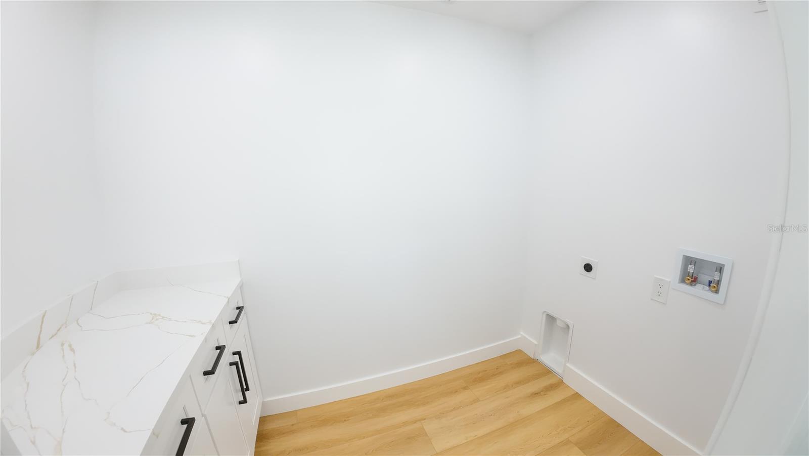 936 ALCAZAR WAY S — photo 36