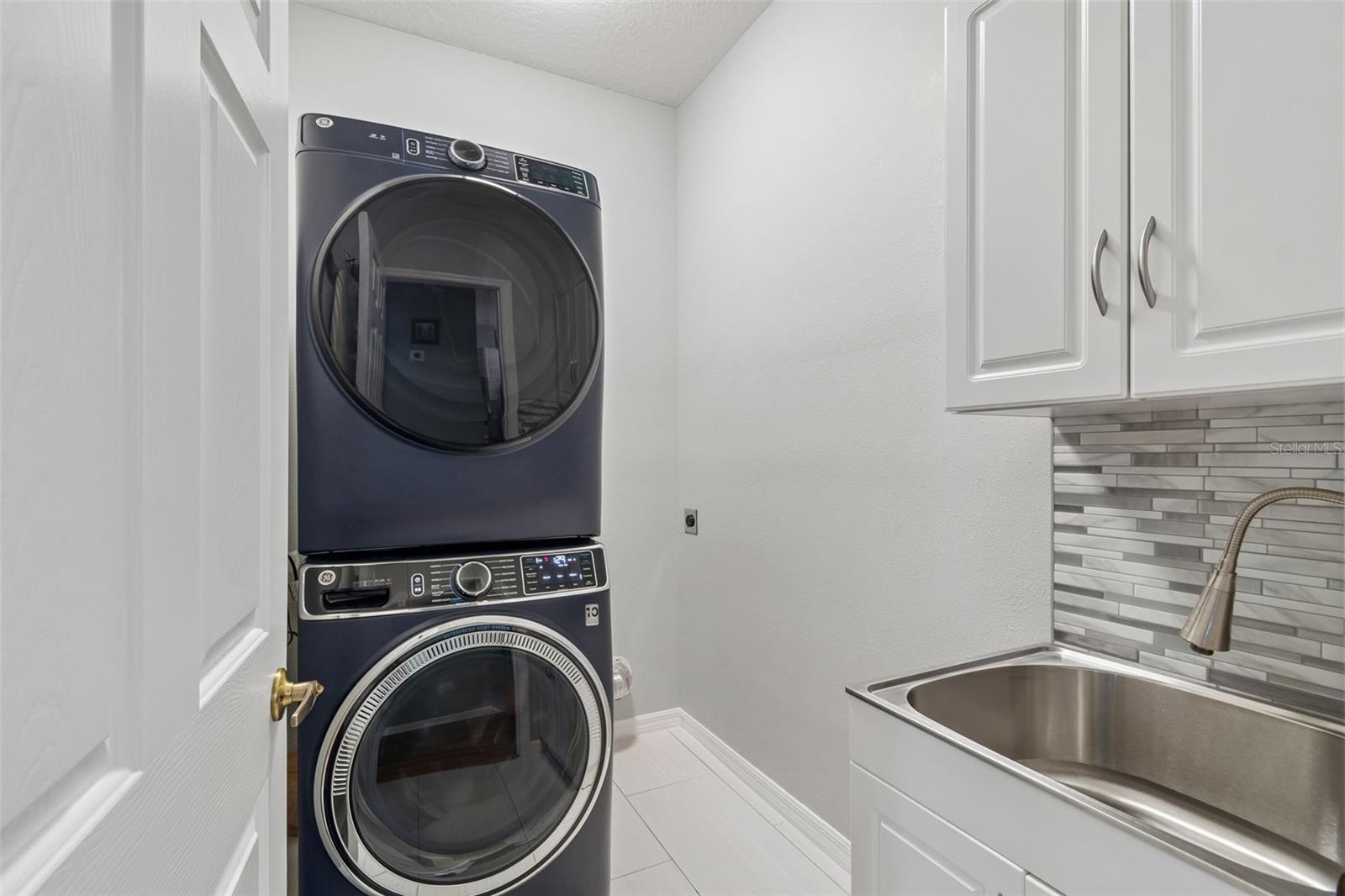 3550 FERRELL ST — photo 39