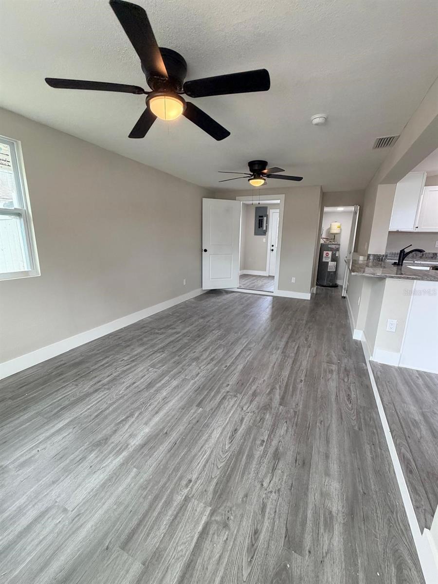 4112 MESA DR — photo 9