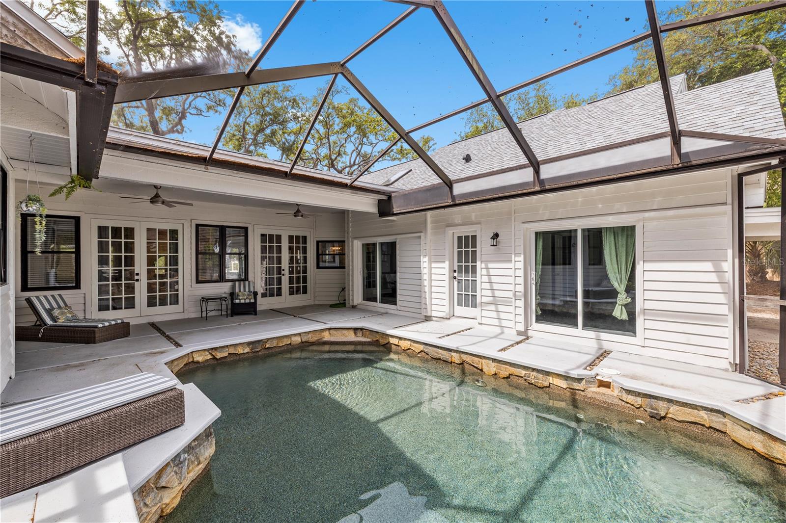 335 SANCTUARY DR — photo 60