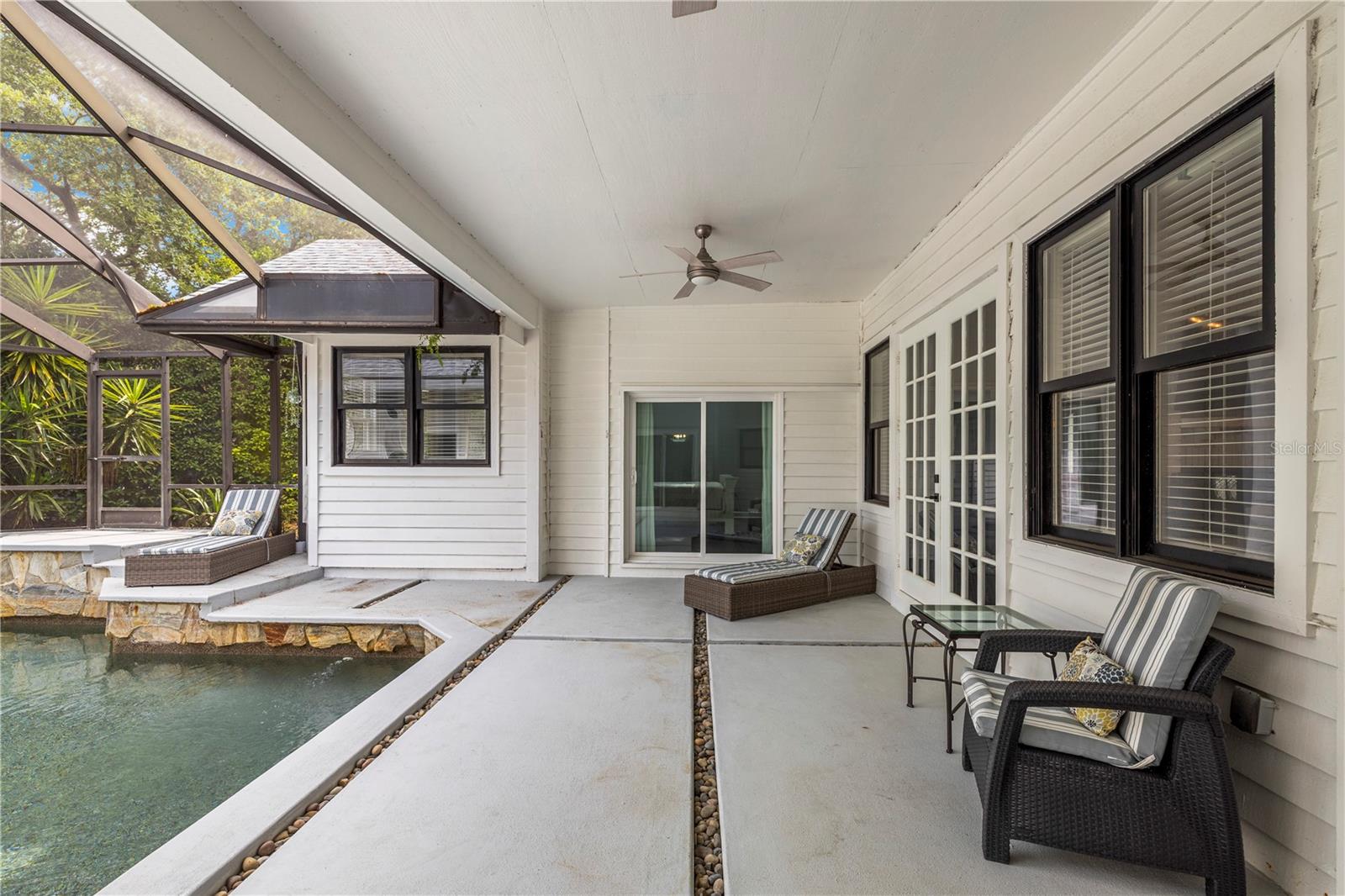 335 SANCTUARY DR — photo 57