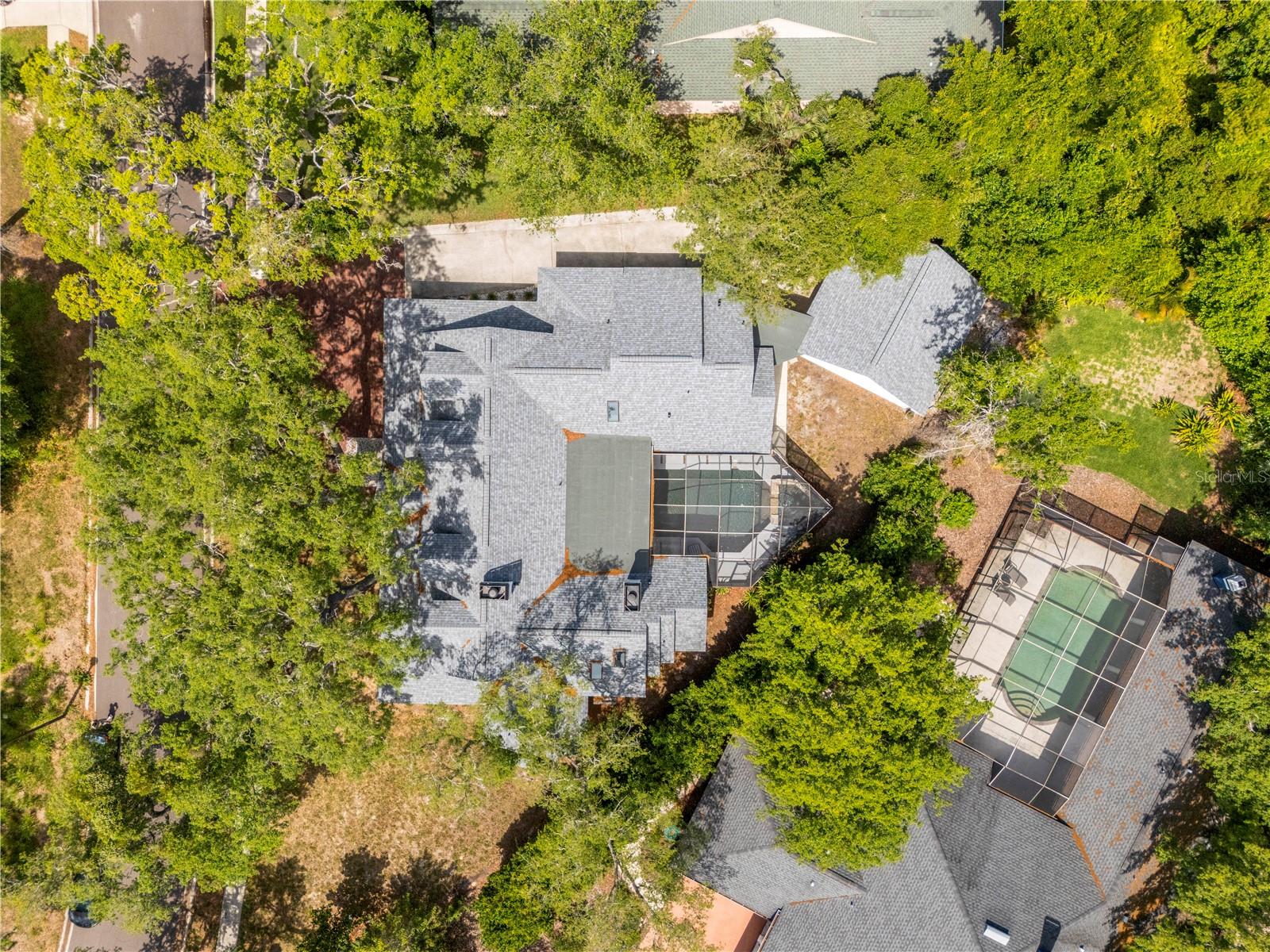 335 SANCTUARY DR — photo 8
