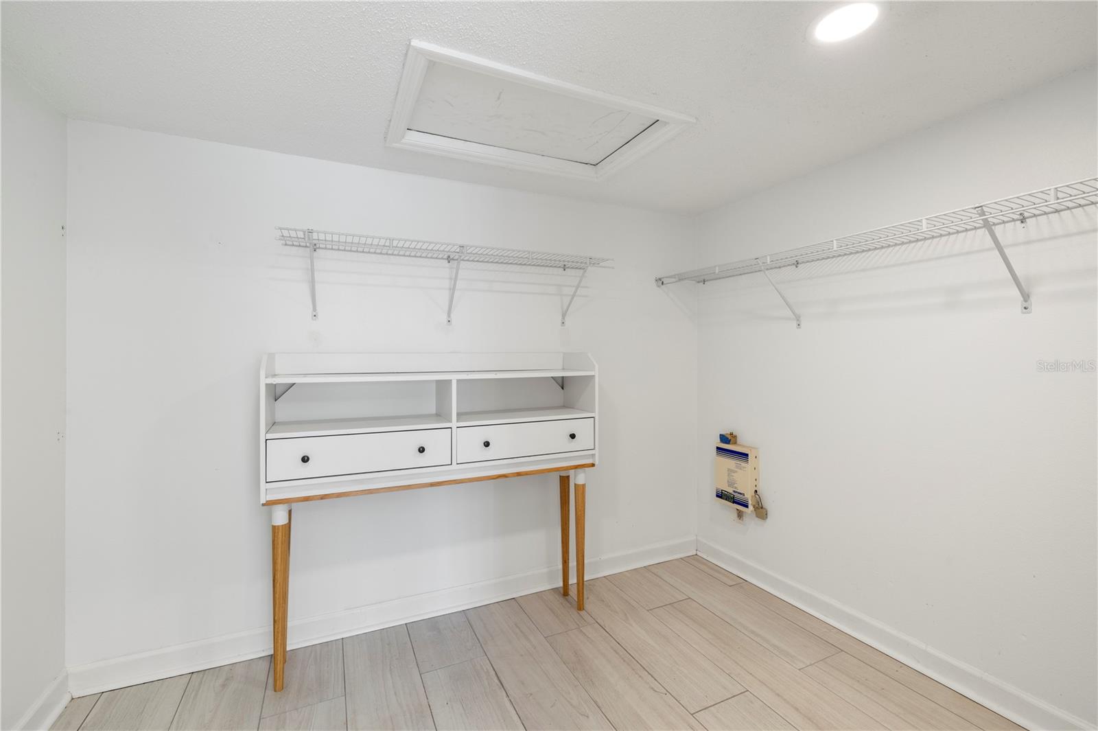 335 SANCTUARY DR — photo 36