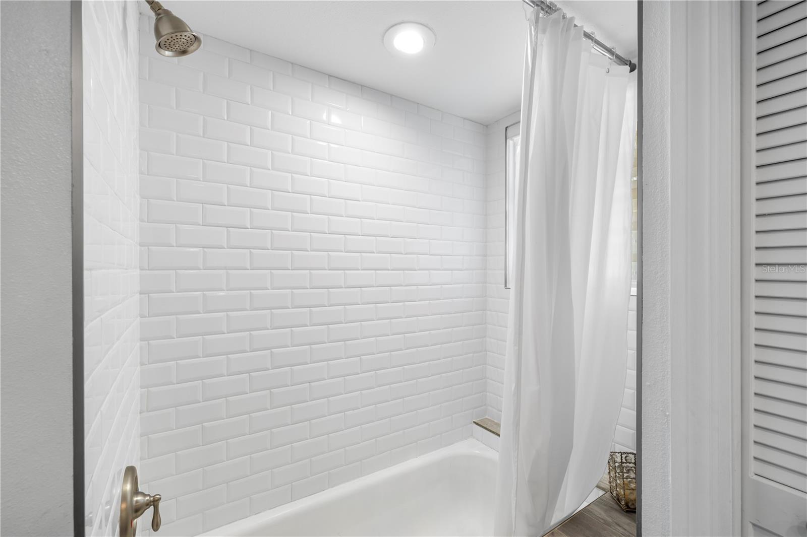 335 SANCTUARY DR — photo 49