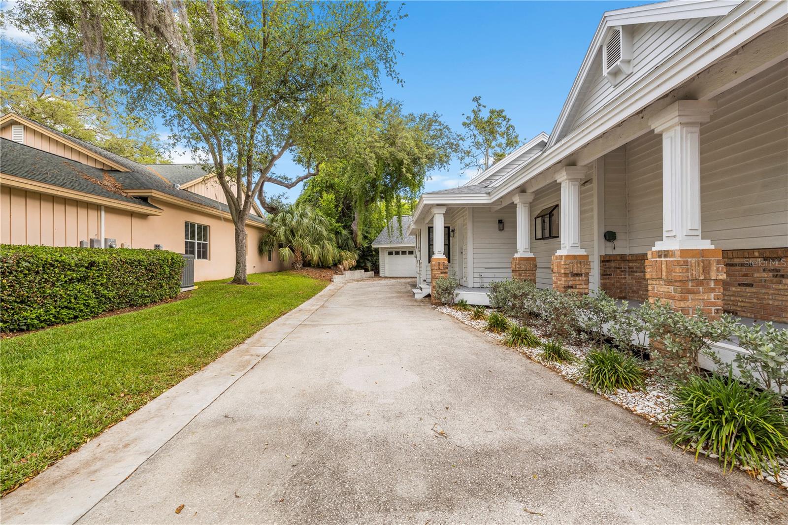 335 SANCTUARY DR — photo 65