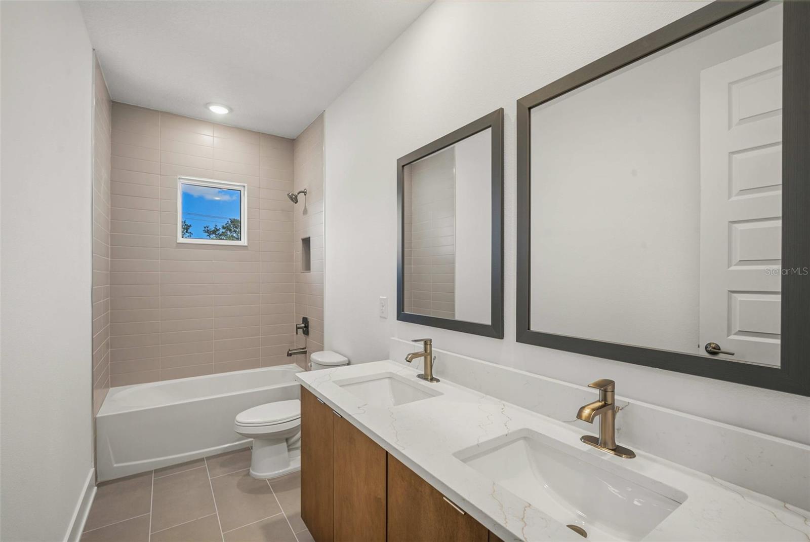 3108 W BALLAST POINT BLVD — photo 33