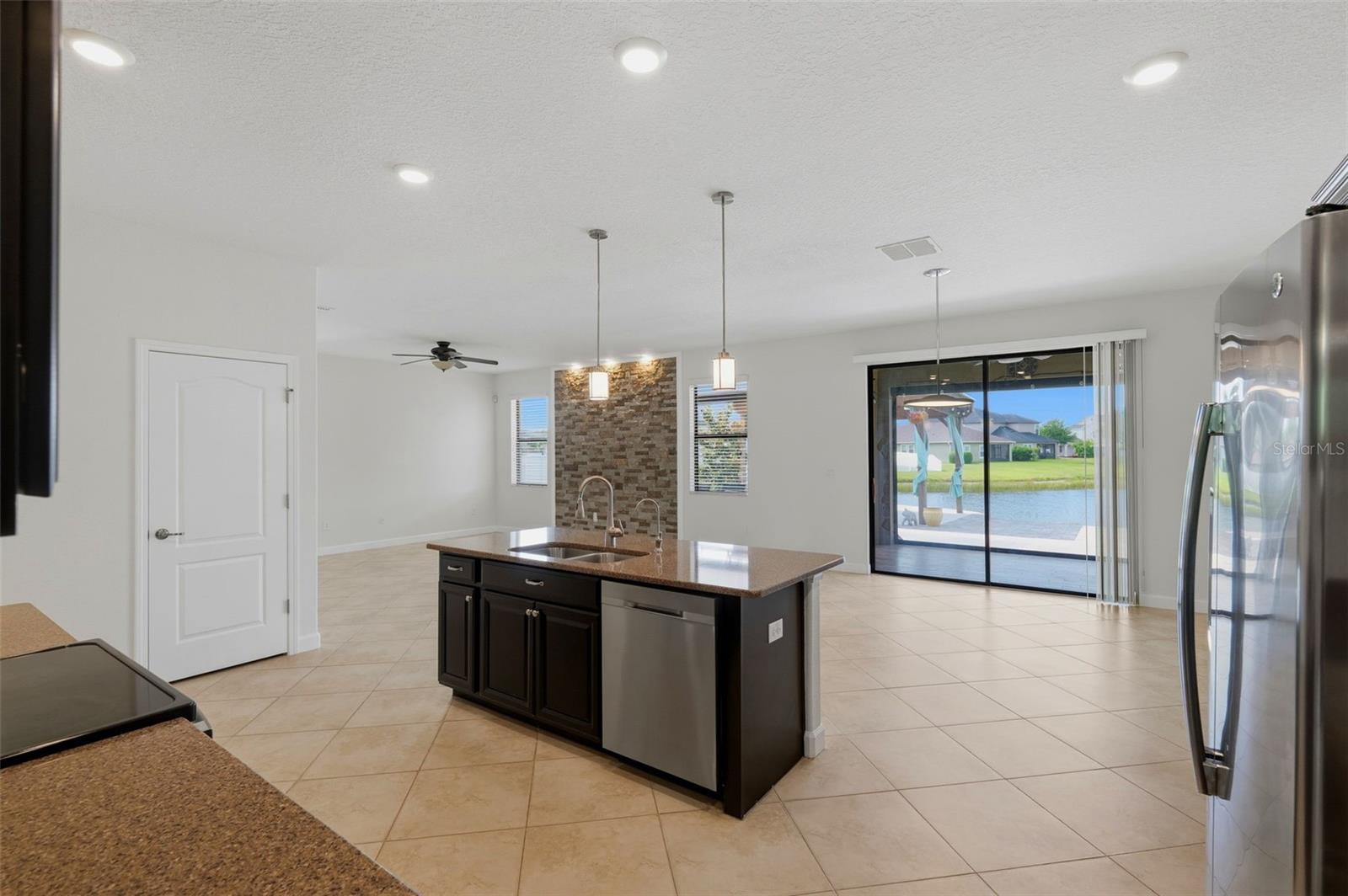 19419 PADDOCK VIEW DR — photo 14