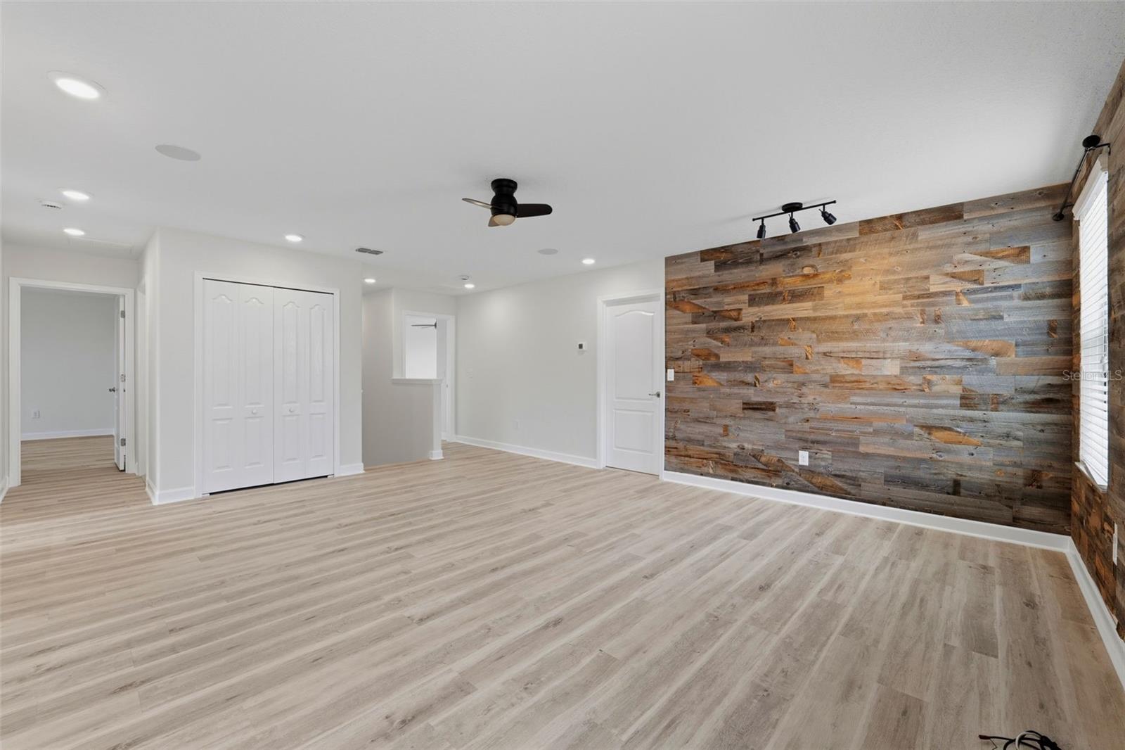 19419 PADDOCK VIEW DR — photo 25
