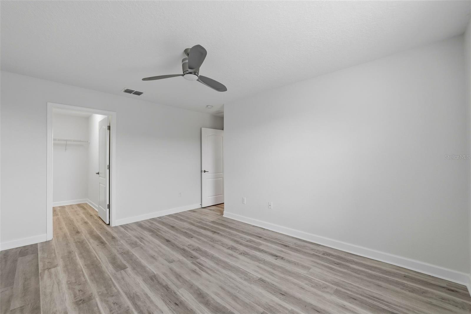 19419 PADDOCK VIEW DR — photo 36