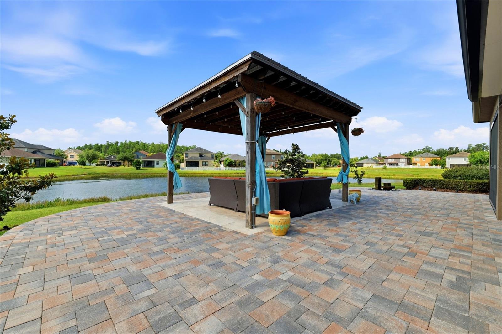 19419 PADDOCK VIEW DR — photo 47
