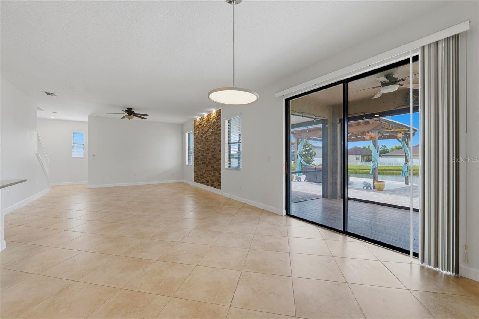 19419 PADDOCK VIEW DR — photo 16