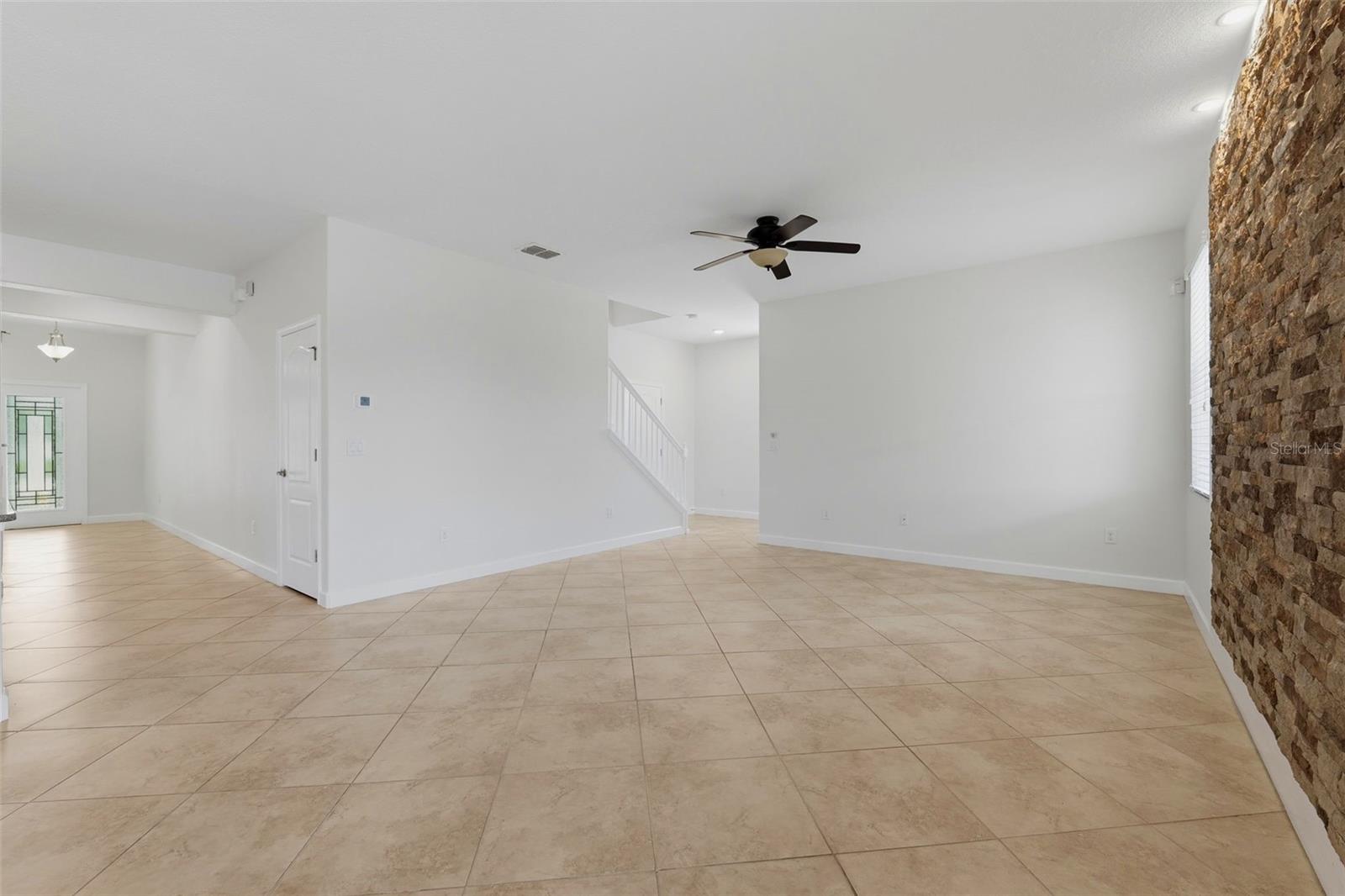 19419 PADDOCK VIEW DR — photo 19