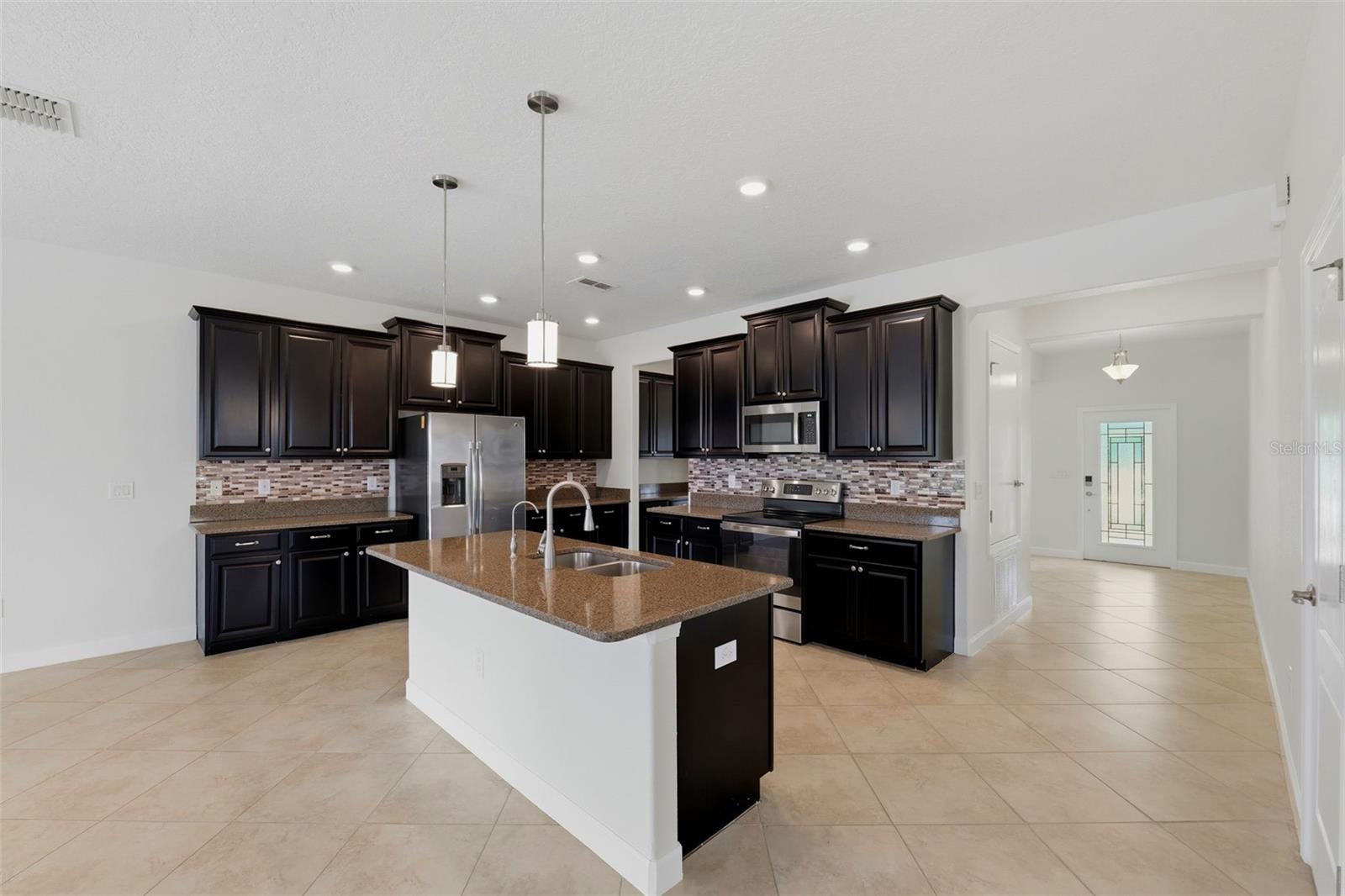 19419 PADDOCK VIEW DR — photo 12