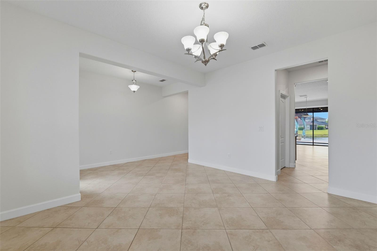 19419 PADDOCK VIEW DR — photo 7