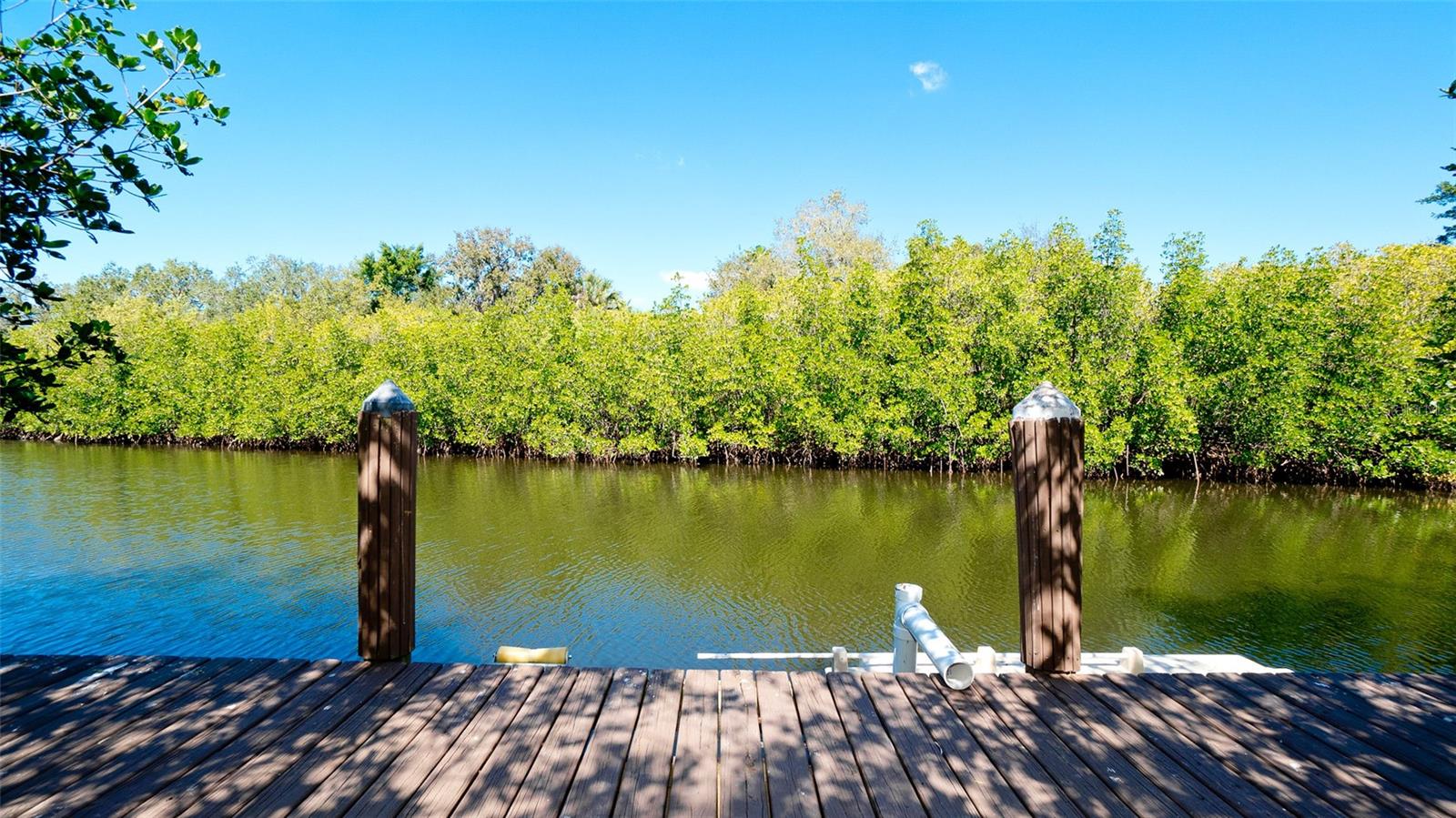 540 MAST DR — photo 18