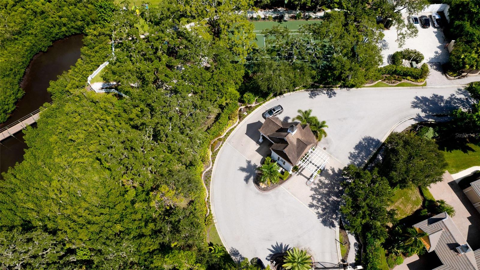 540 MAST DR — photo 28