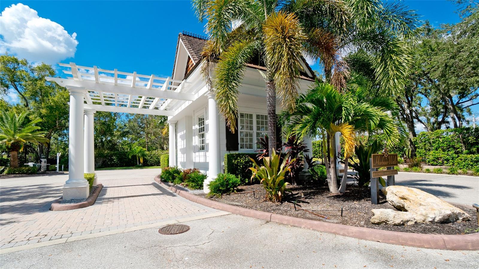 540 MAST DR — photo 11