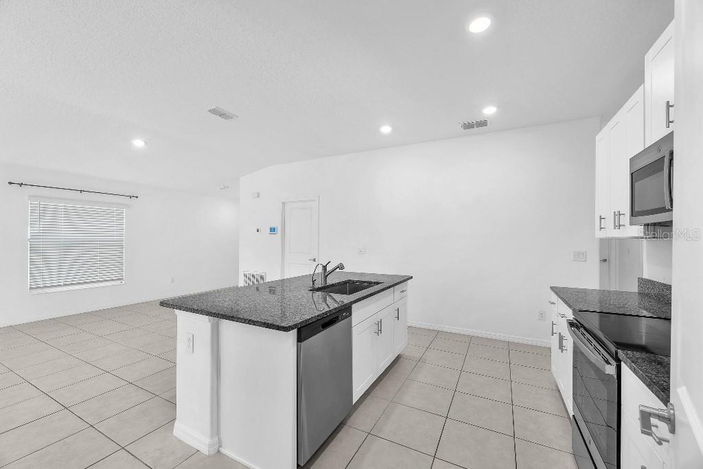 5518 BLUE AZURE DR — photo 15