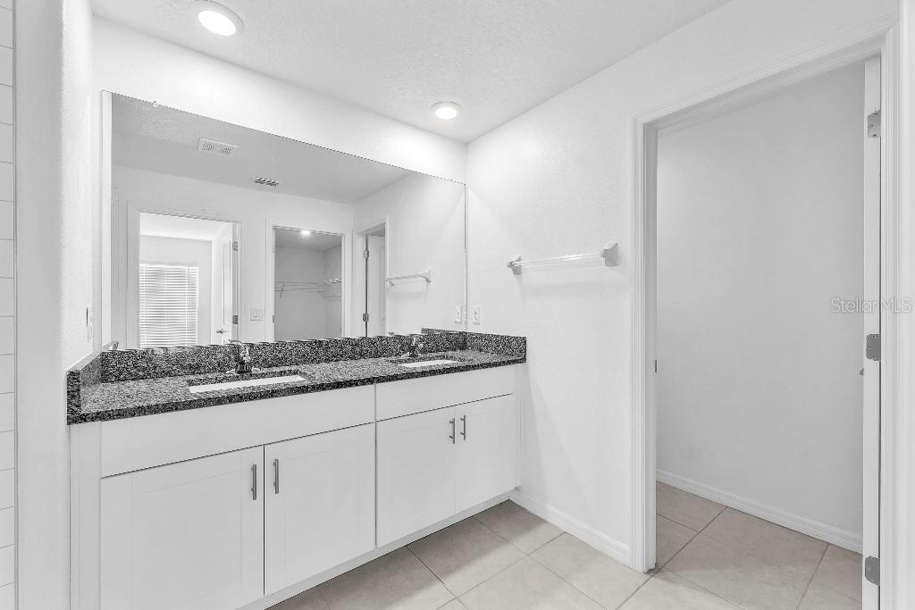 5518 BLUE AZURE DR — photo 11