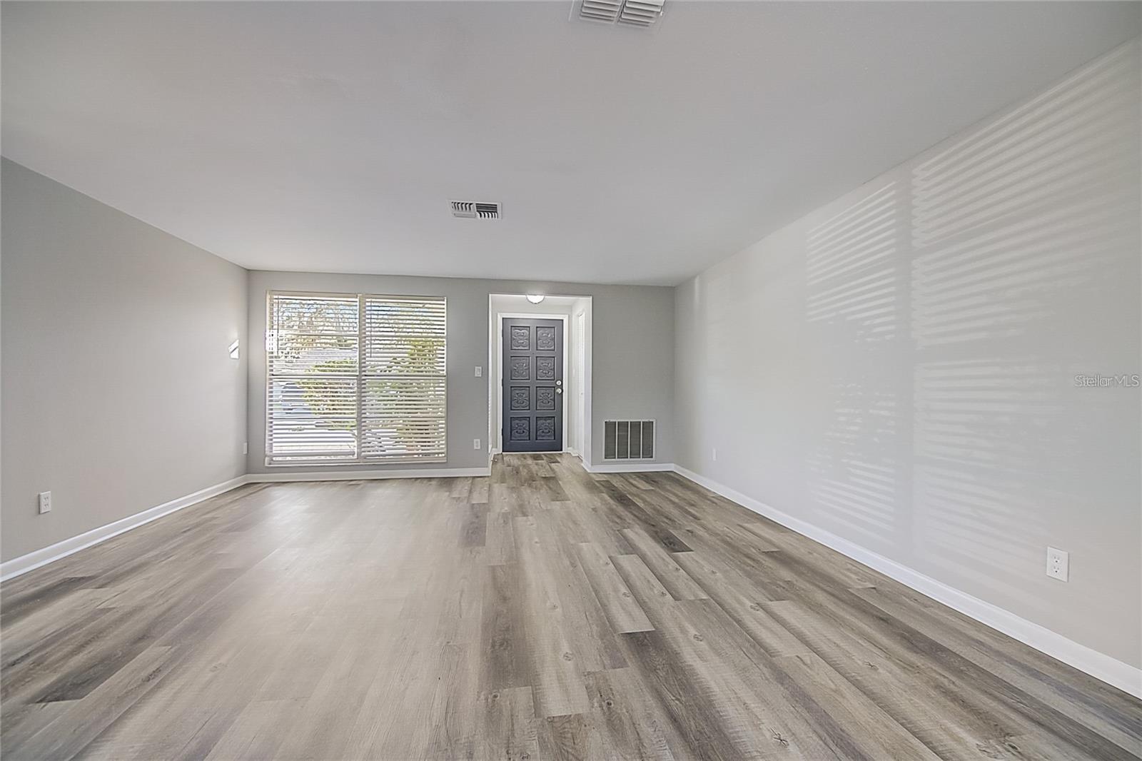 8923 CANDLEWICK LN — photo 4