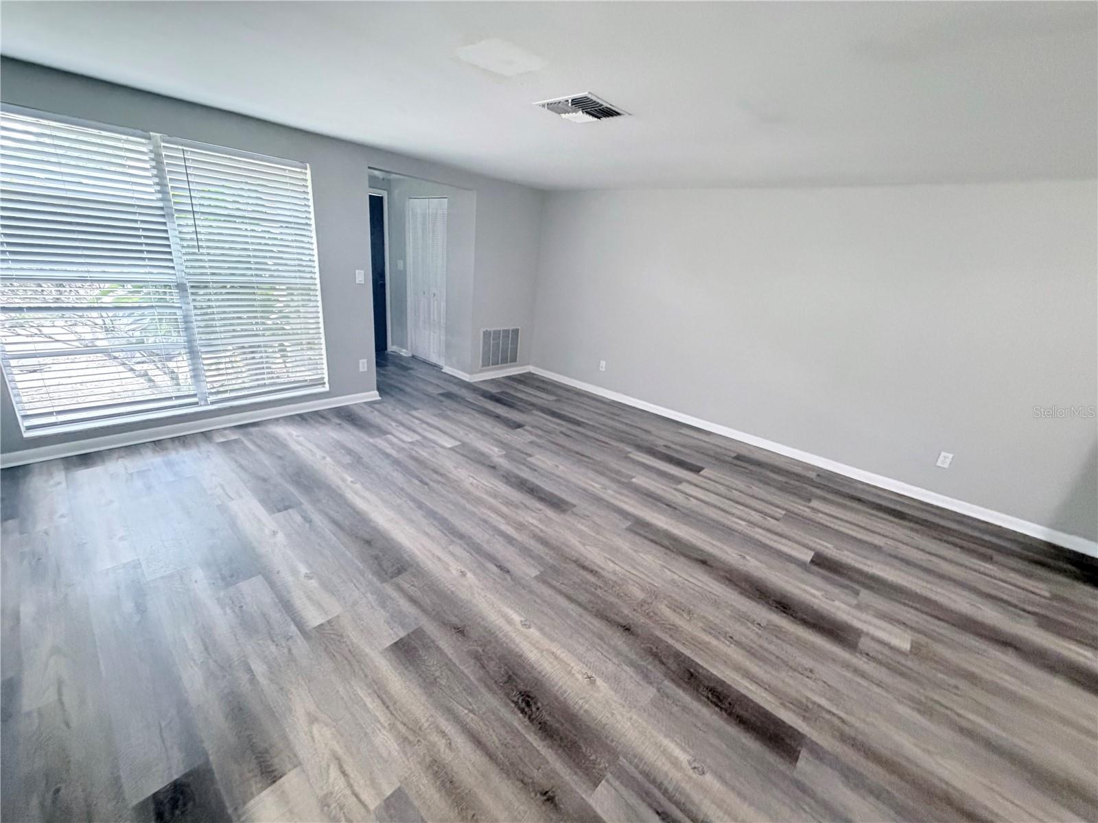 8923 CANDLEWICK LN — photo 3