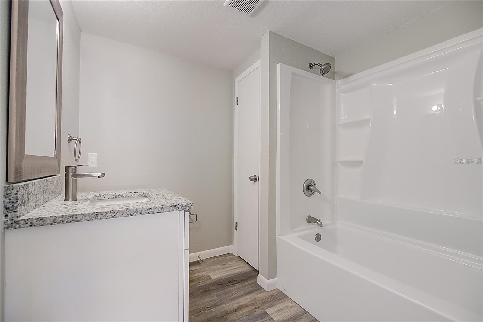 8923 CANDLEWICK LN — photo 13
