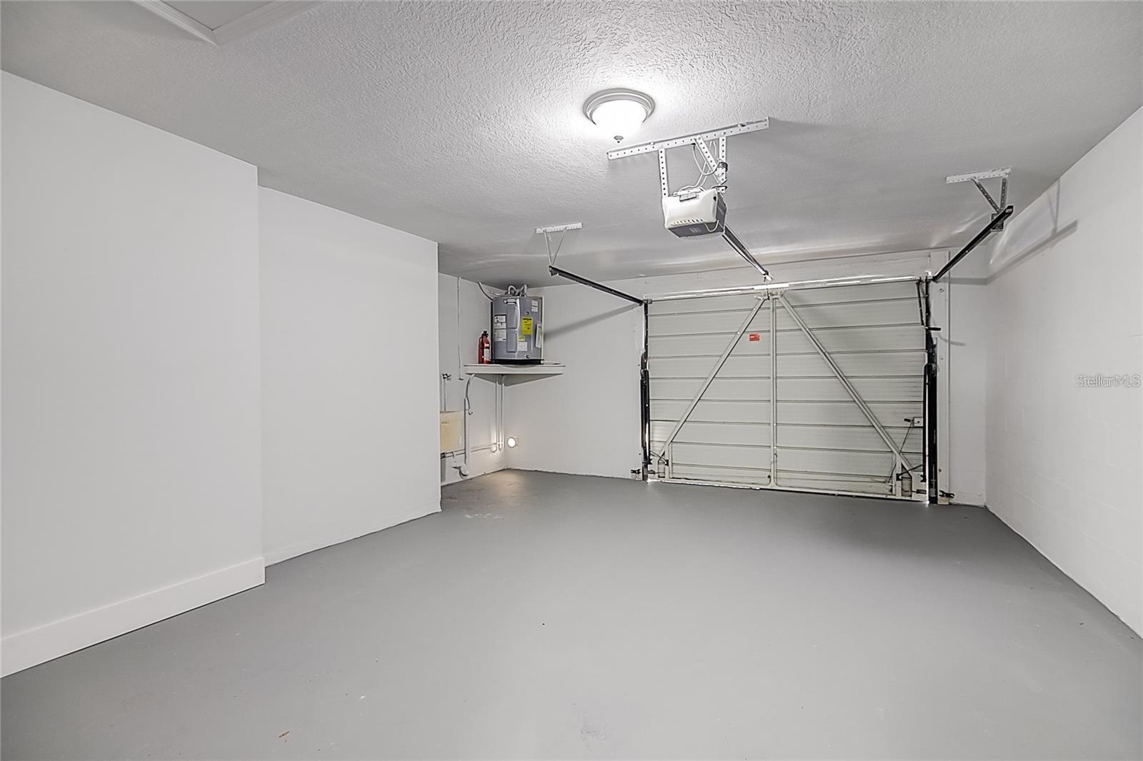 8923 CANDLEWICK LN — photo 18