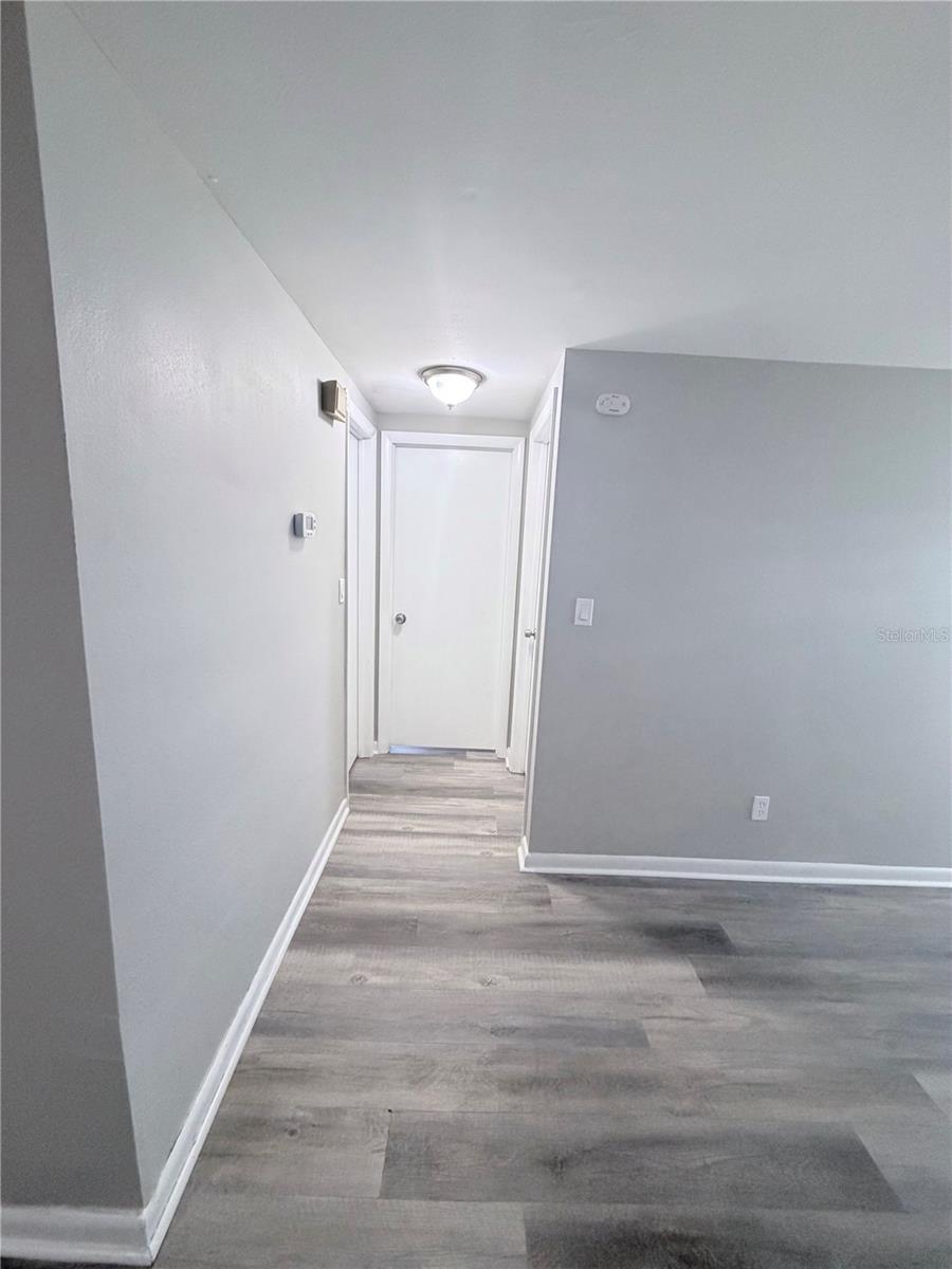 8923 CANDLEWICK LN — photo 11