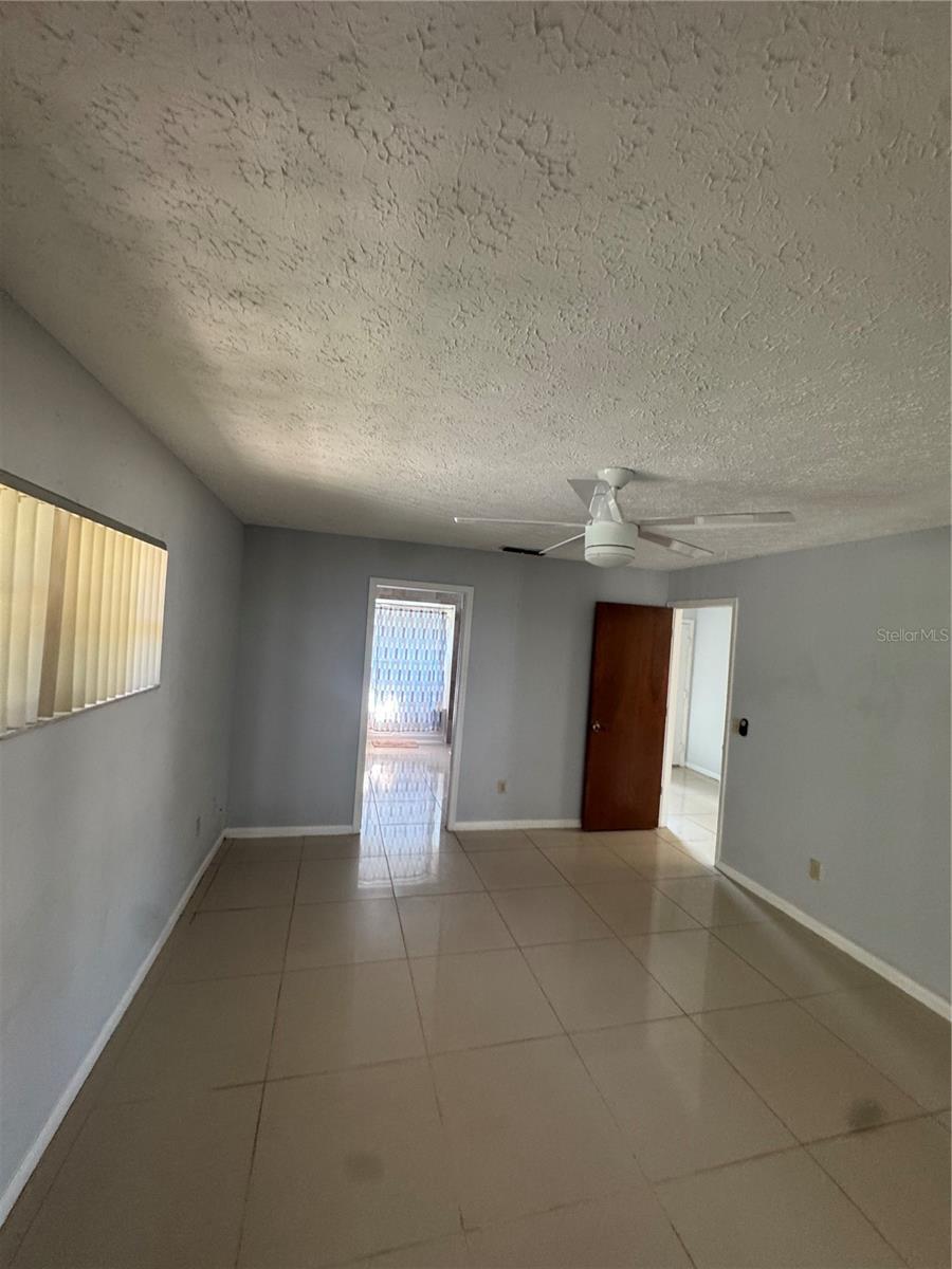2376 WINDSOR OAKS AVE — photo 13