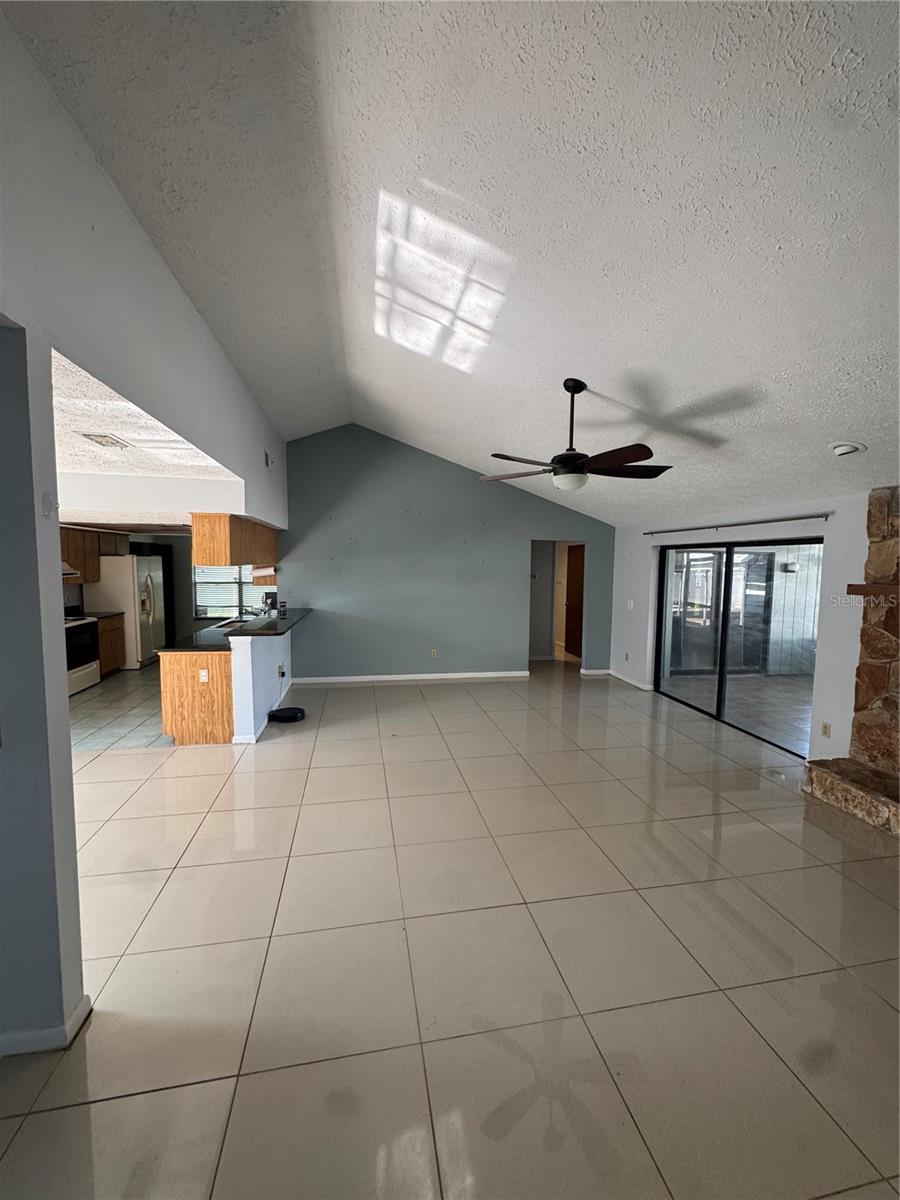 2376 WINDSOR OAKS AVE — photo 6