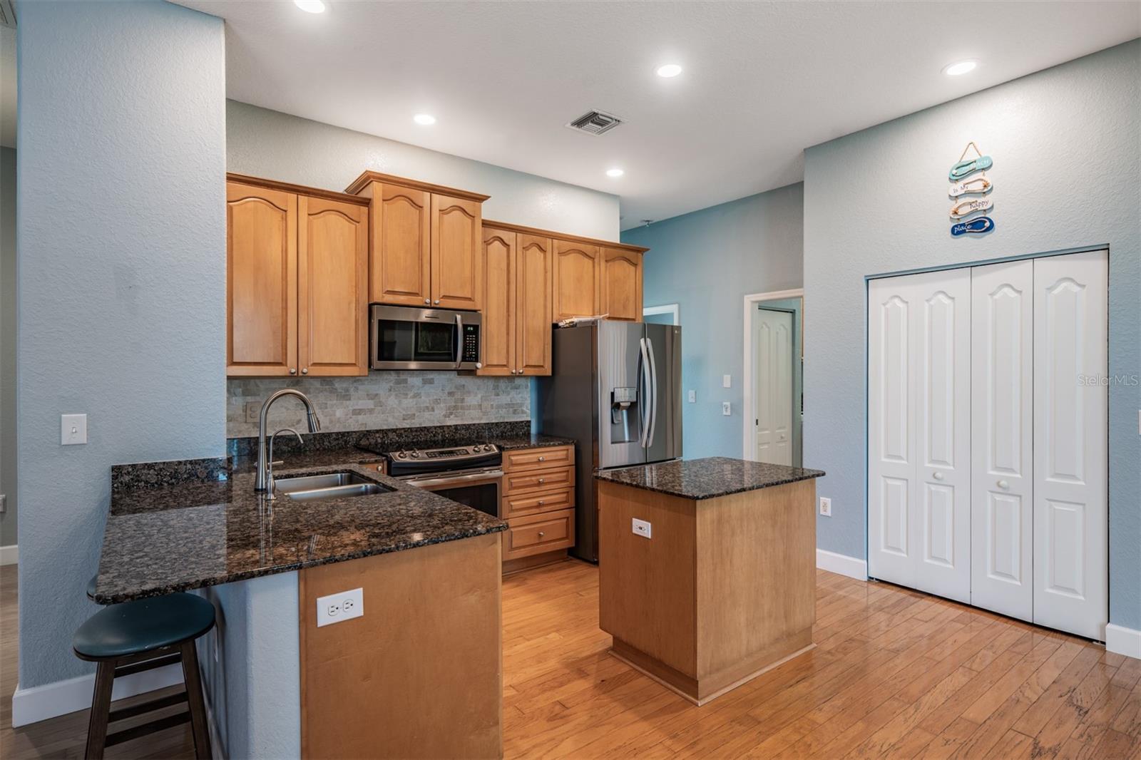 2008 N POINTE ALEXIS DR — photo 11
