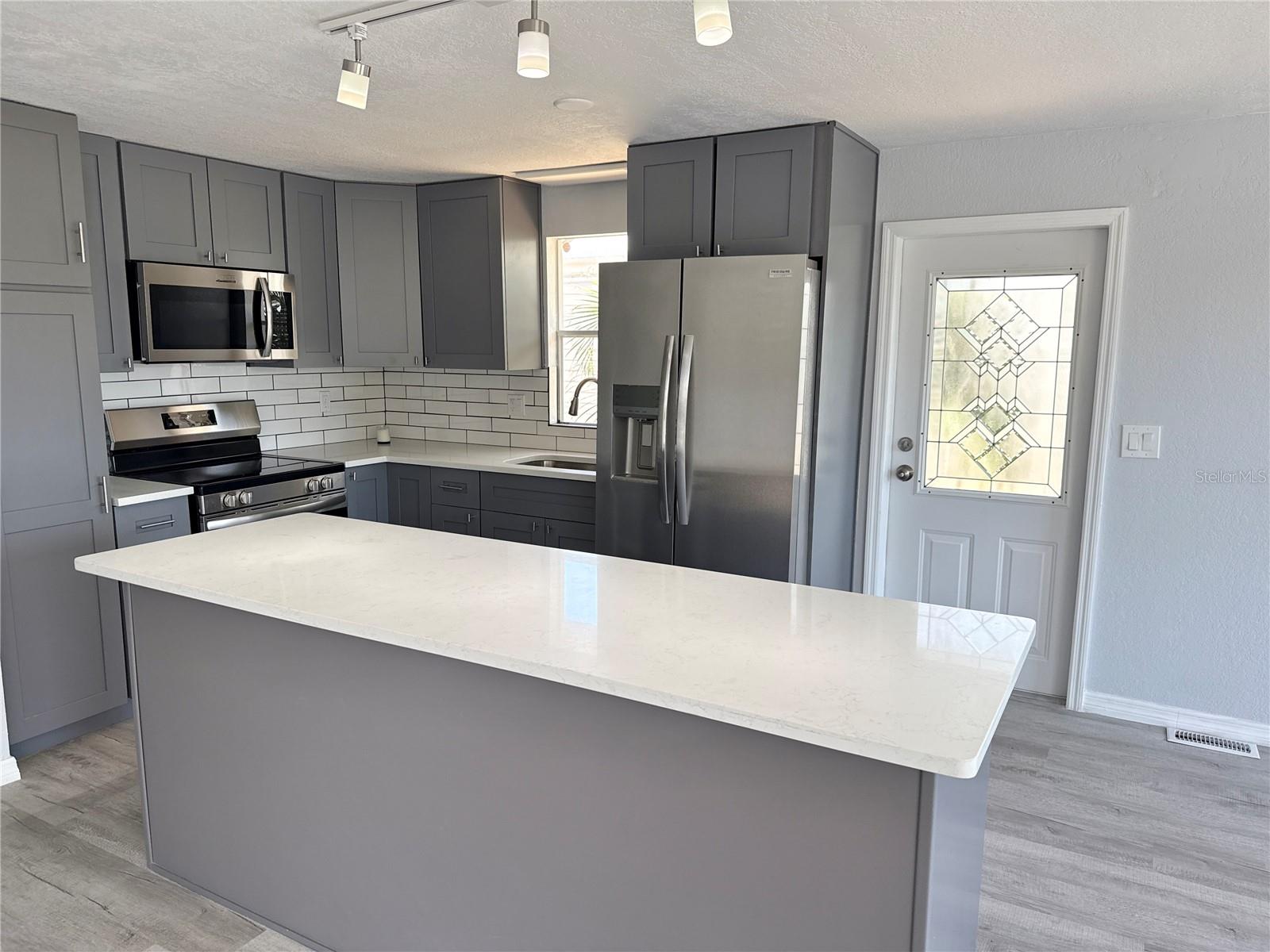 460 MOUNT OAK AVE NE #745 — photo 6