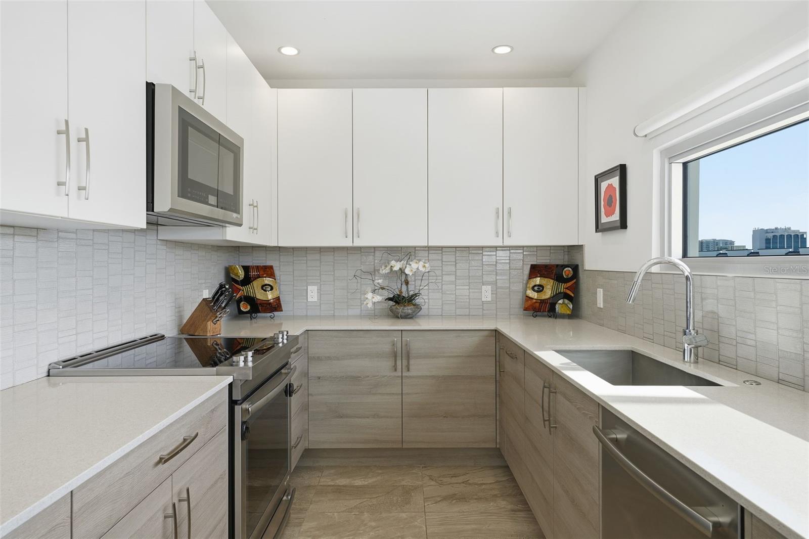 1350 5TH ST #402 — photo 16