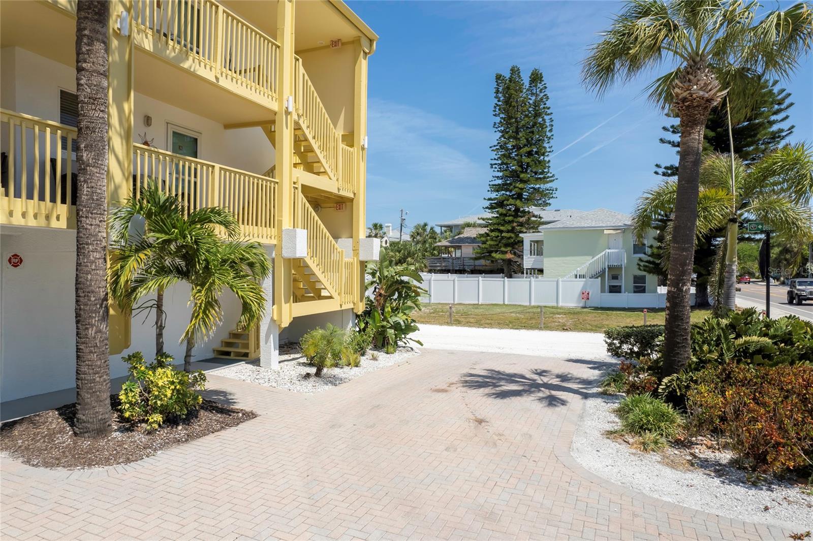 708 GULF BLVD #D — photo 20