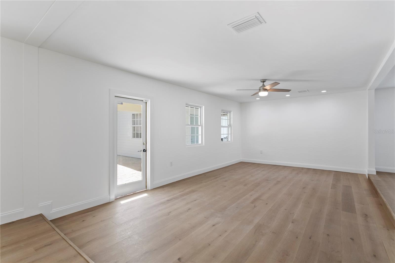 4704 W BROOKWOOD DR — photo 29