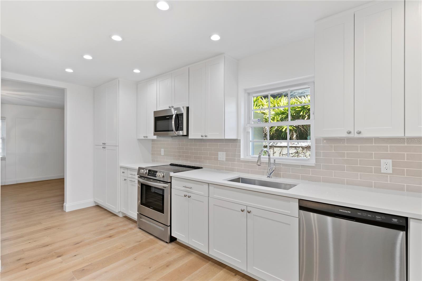 4704 W BROOKWOOD DR — photo 37