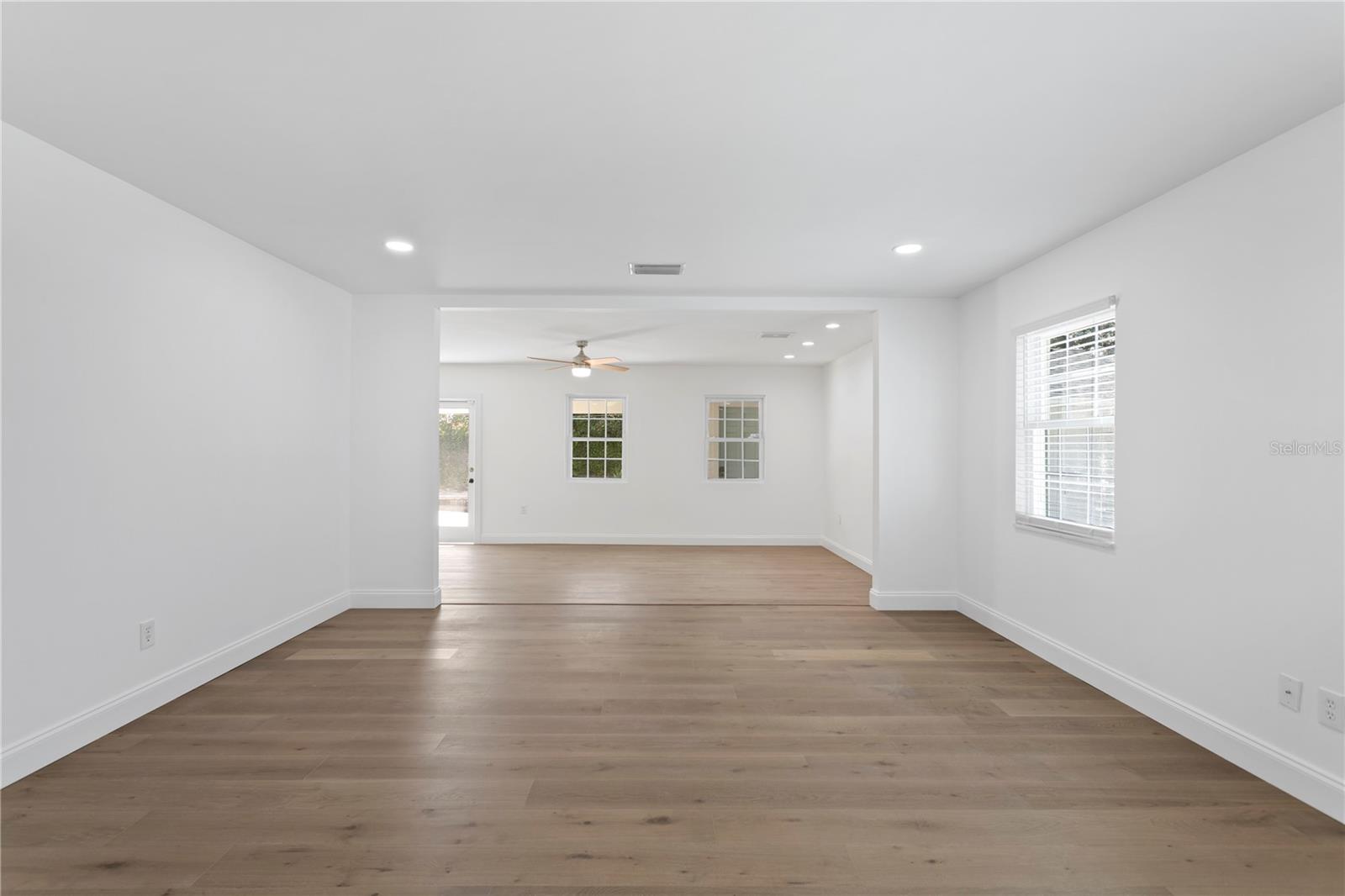 4704 W BROOKWOOD DR — photo 15