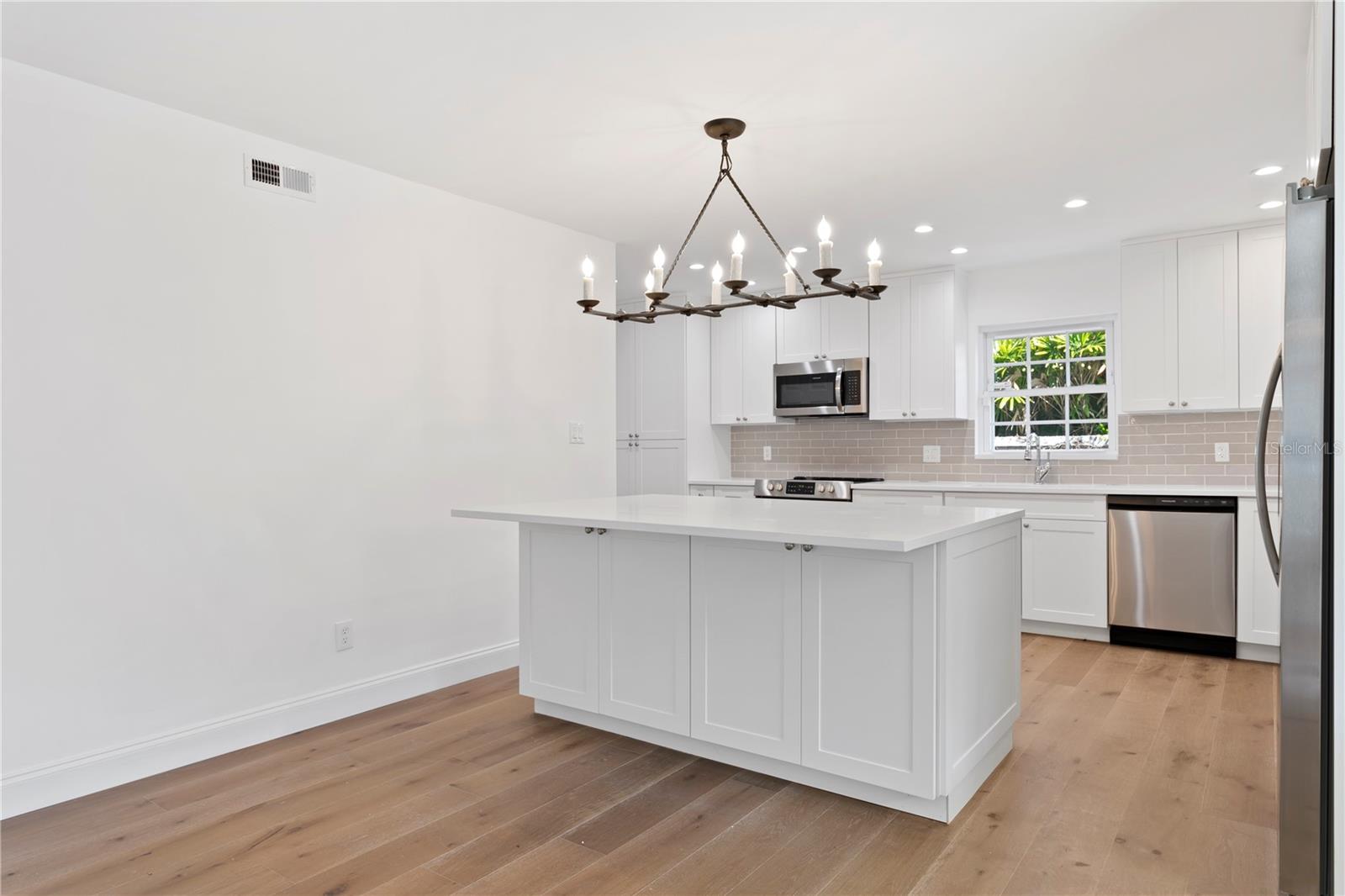 4704 W BROOKWOOD DR — photo 32