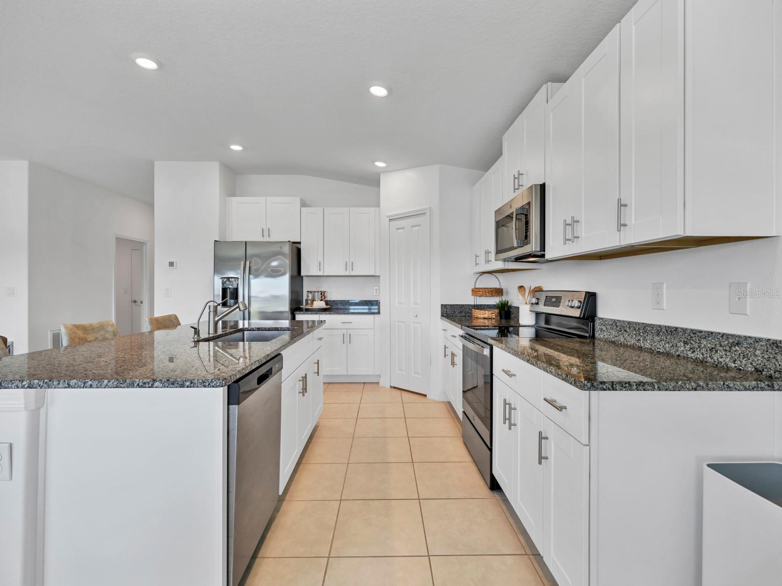 13265 GREAT PLAINS DR — photo 16