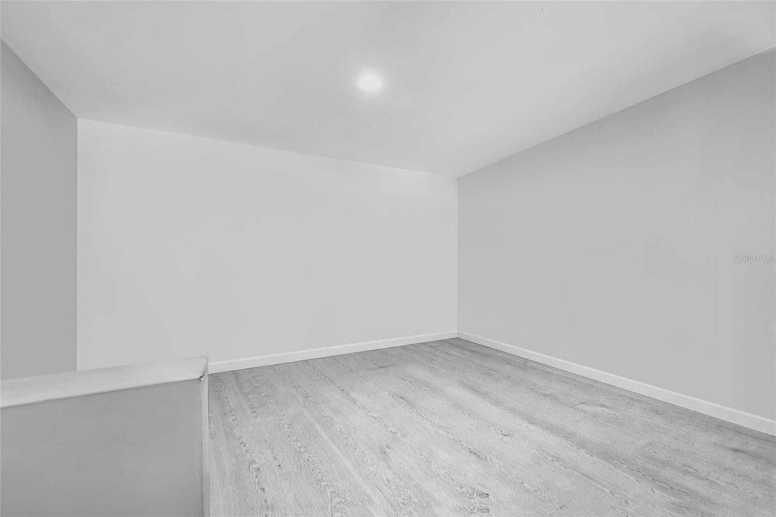 2623 S PARKVIEW ST — photo 90