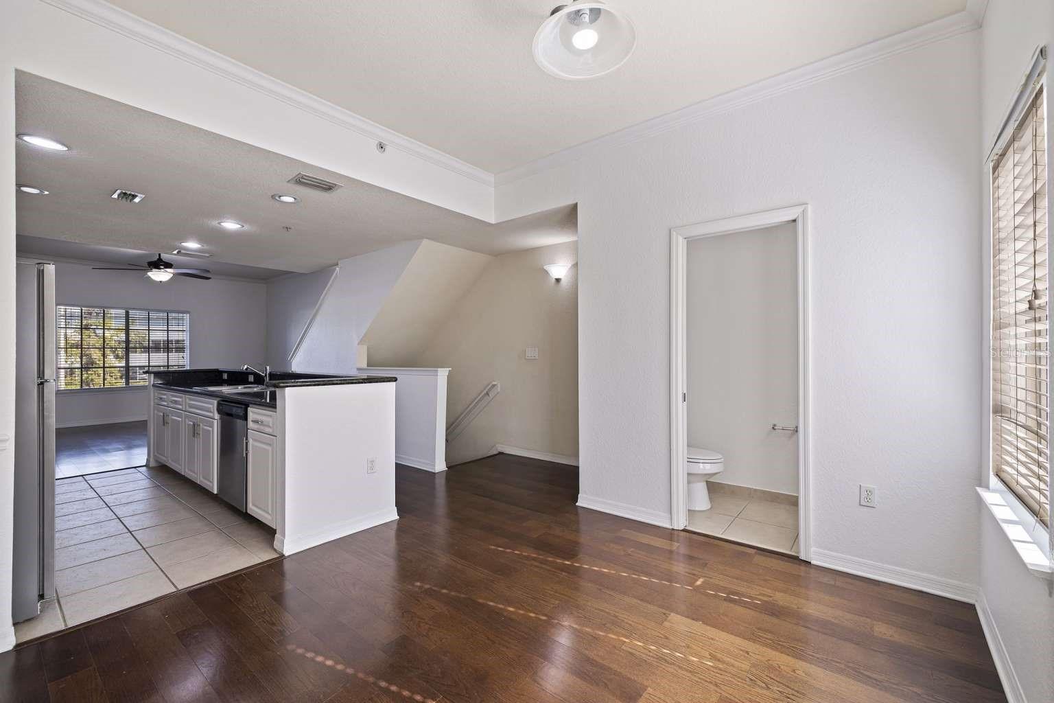 5252 W KENNEDY BLVD — photo 8