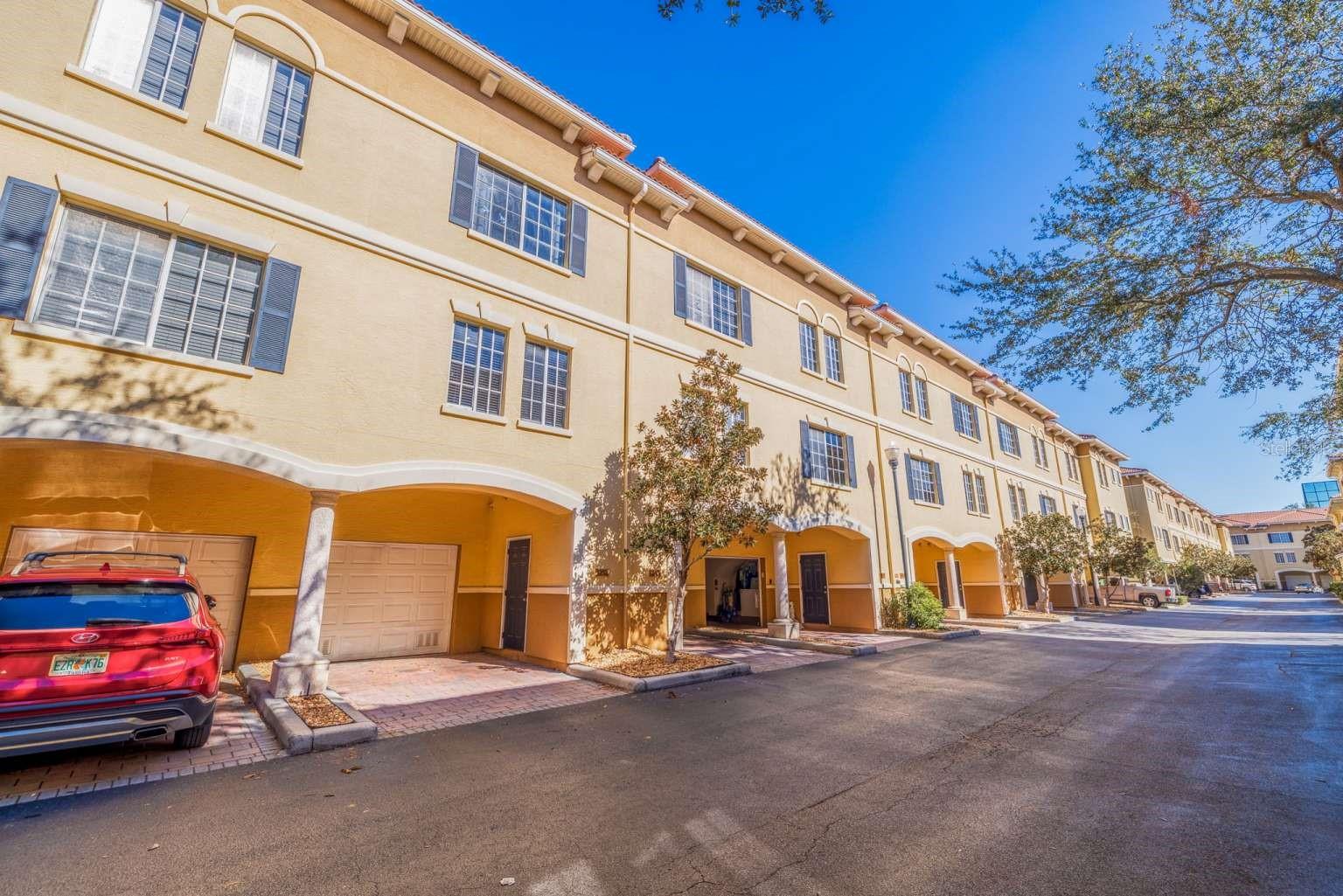 5252 W KENNEDY BLVD — photo 4