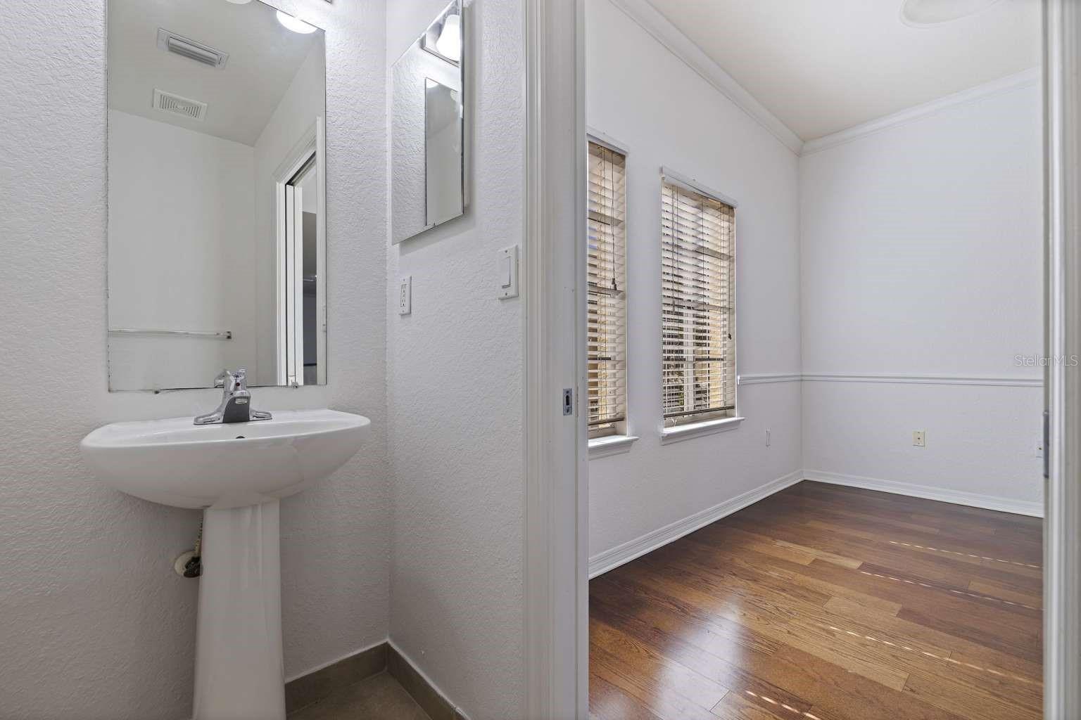 5252 W KENNEDY BLVD — photo 14