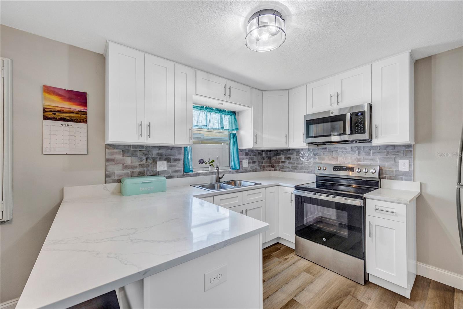 2155 EDYTHE DR — photo 8