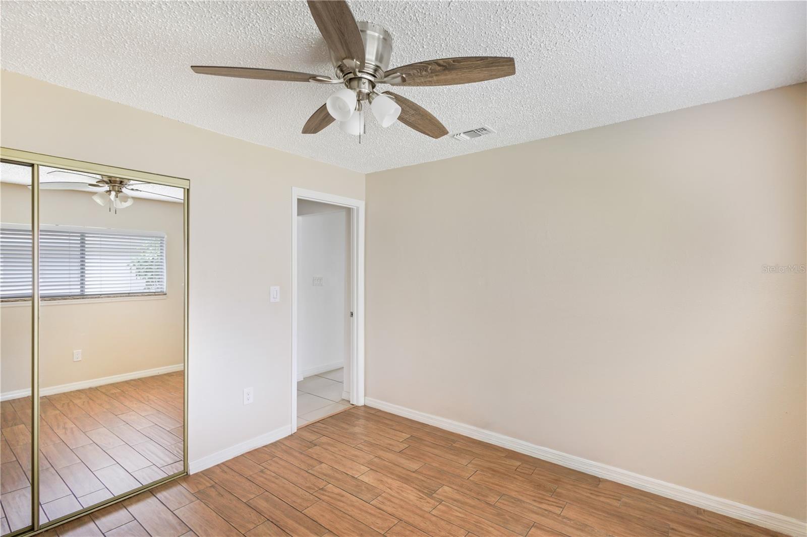 1831 BOUGH AVE #1 — photo 8