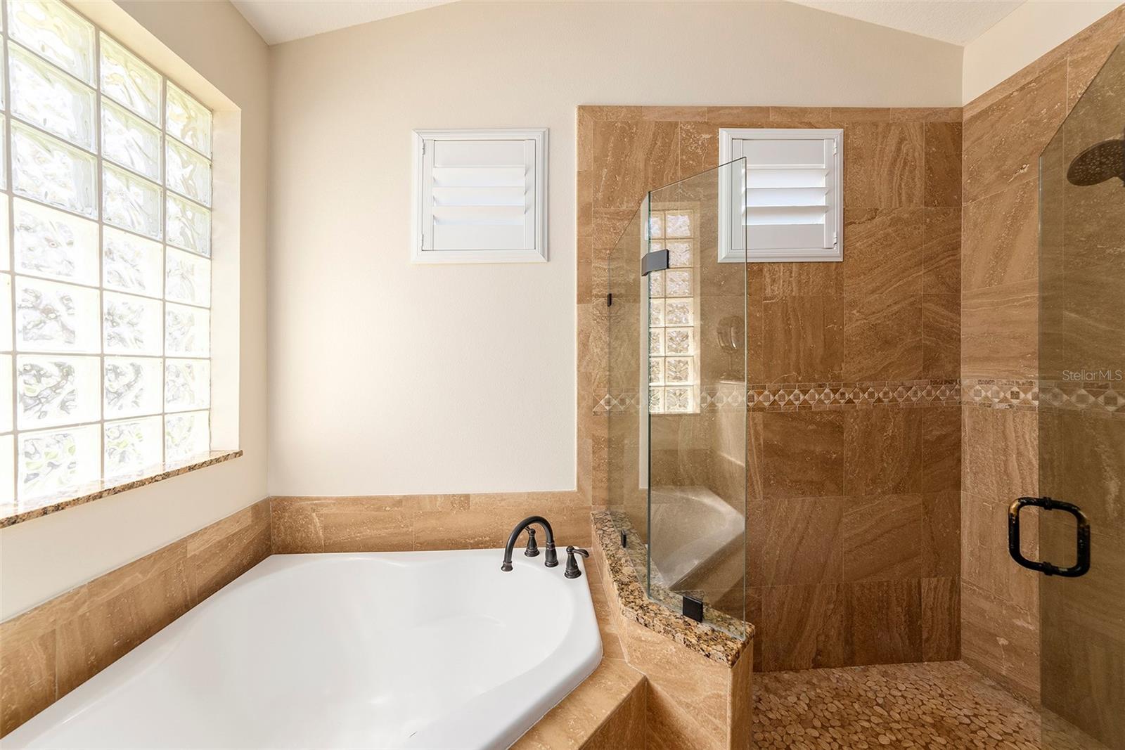 19328 AUTUMN WOODS AVE — photo 14