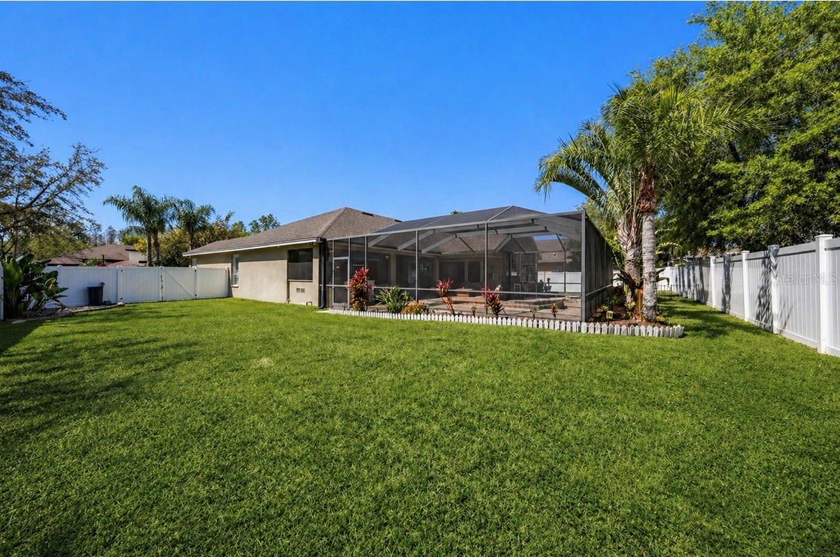 19328 AUTUMN WOODS AVE — photo 25