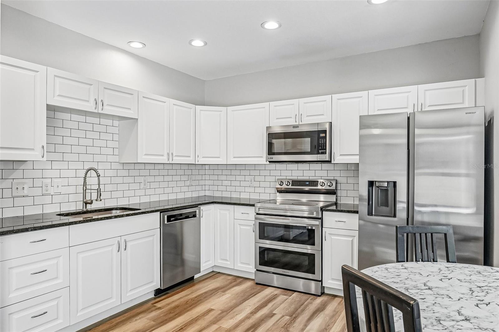 24348 SUMMER WIND CT — photo 2