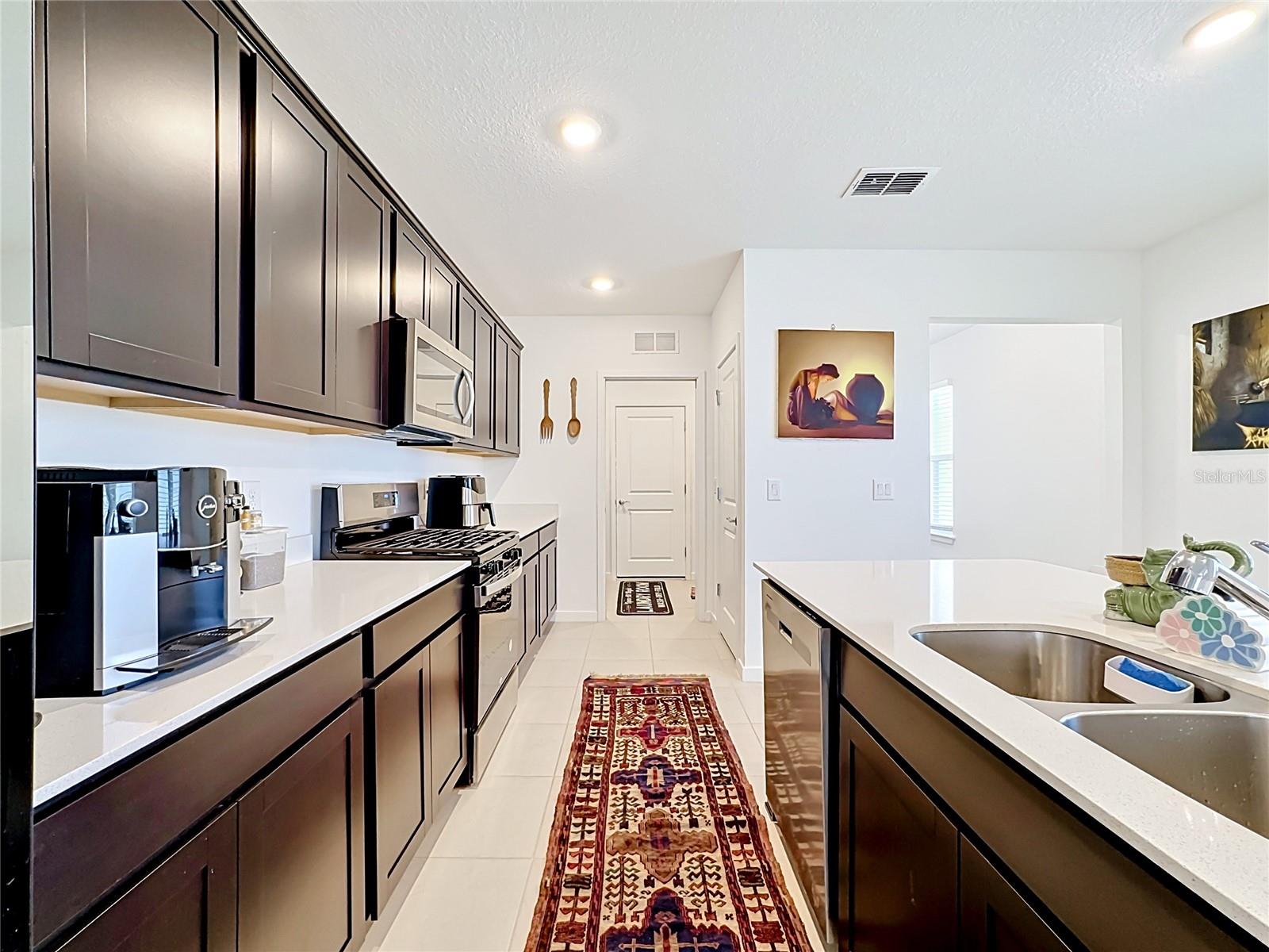 6080 JENSEN VIEW AVE — photo 9